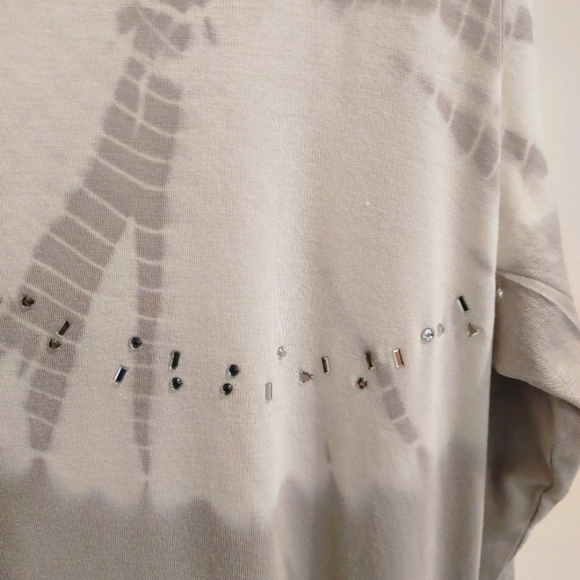 NWOT Belldini Gray and White Tie Dye Long Sleeved Flared Hem Tunic XL. - Picture 4 of 10